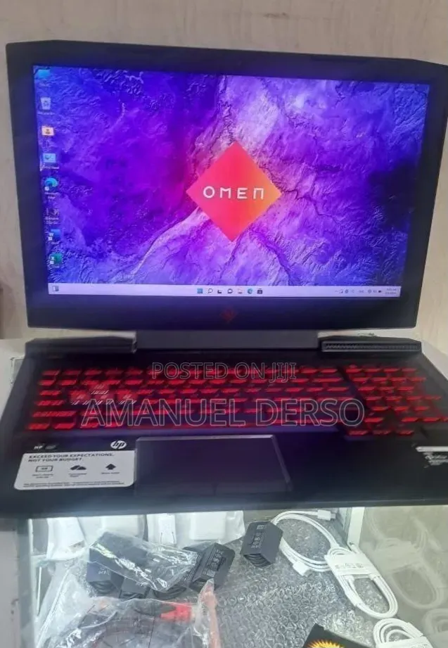 New Laptop HP OmniBook Ultra Flip 16" 16GB Intel Core i7 SSD 1T