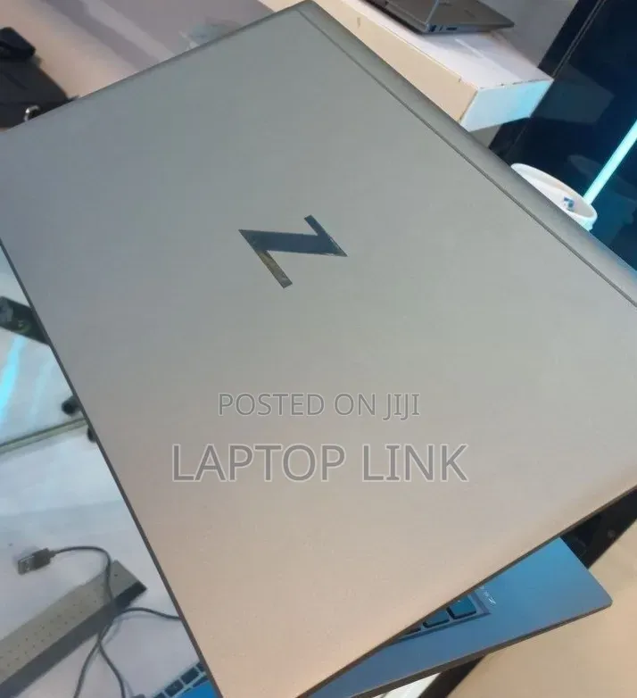 New Laptop HP ZBook Studio 32GB Intel Core i9 SSD 512GB