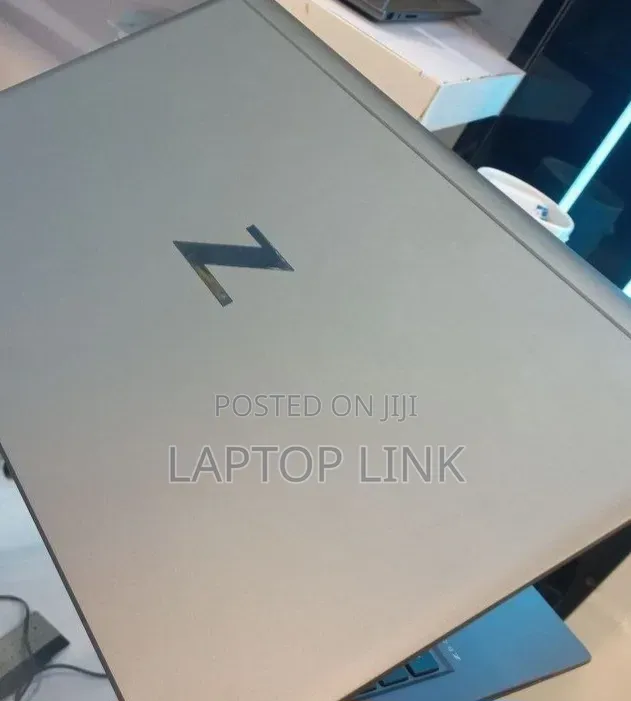 New Laptop HP ZBook Studio 32GB Intel Core i9 SSD 512GB
