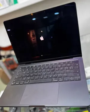 New Laptop Apple MacBook Pro 2024 M4 Pro 24GB Apple M4 Pro SSD 512GB