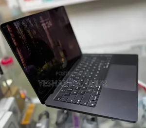 New Laptop Apple MacBook Pro 2024 M4 Pro 24GB Apple M4 Pro SSD 512GB