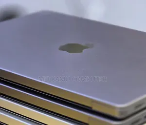 New Laptop Apple MacBook Pro 2021 M1 32GB Apple M1 SSD 512GB