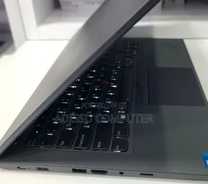 New Laptop Lenovo ThinkPad T14s G4 16GB Intel Core i5 SSD 512GB