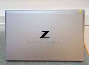 New Laptop HP ZBook Firefly G8 16GB Intel Core i7 SSD 512GB