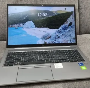 New Laptop HP ZBook Firefly G8 16GB Intel Core i7 SSD 512GB