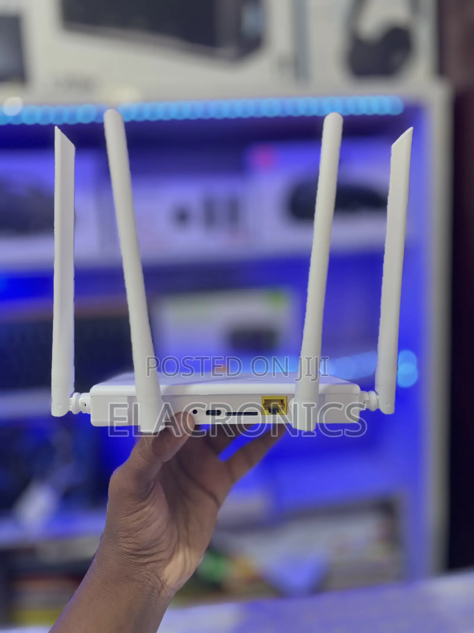 STELLAR 8400 4G+ LTE Wireless Router⁠