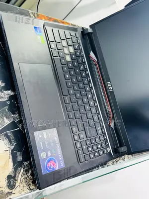 New Laptop MSI Raider GE78HX 32GB Intel Core i9 SSD 1T