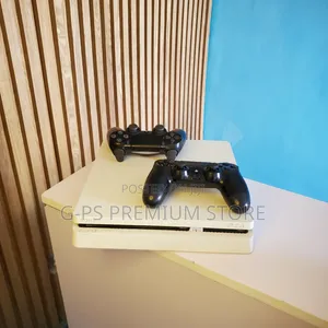 PS4 Slim Updated ለGame Lovers