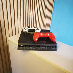 PS4 Slim Jailbreak ዝግጁ ለመጫወት