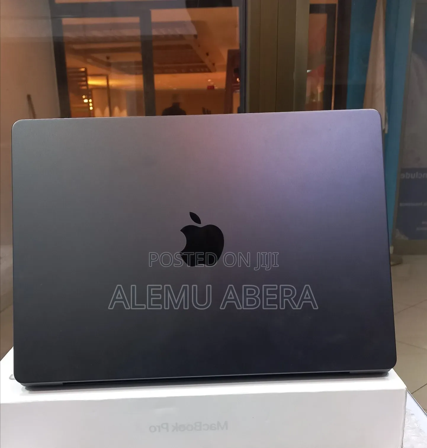 New Laptop Apple MacBook Pro 2025 M5 16GB Apple M5 Pro SSD 512GB