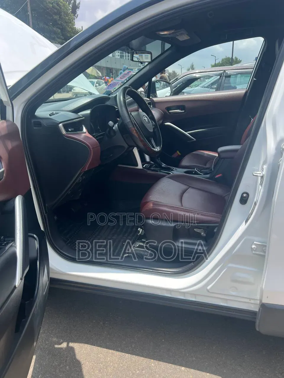 Toyota Corolla Cross Hybrid 2023 White