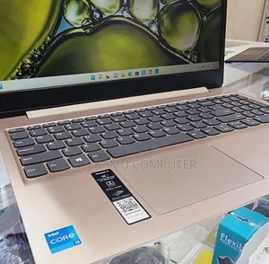 New Laptop Lenovo Ideapad 3 8GB Intel Core i3 SSD 256GB