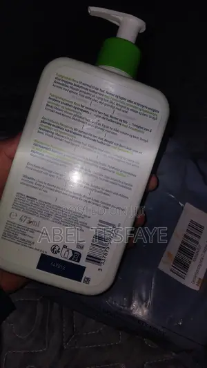 CeraVe Hydrating Cleanser