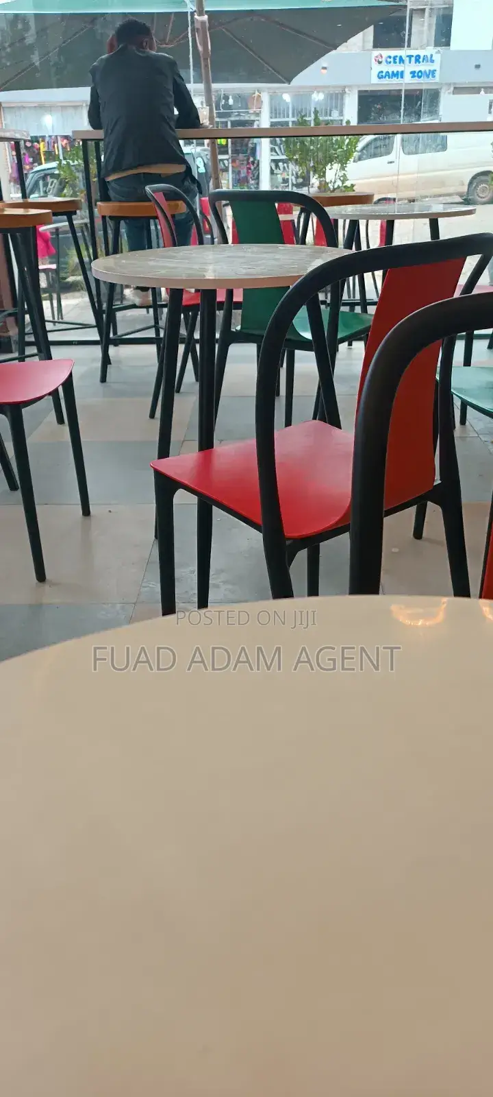 Cafe Chair – Modern Plastic Chair
ዘመናዊ የካፌ ወንበር