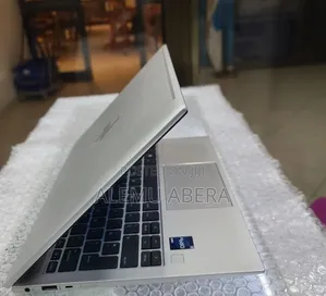 New Laptop HP EliteBook 830 G9 16GB Intel Core i5 SSD 512GB