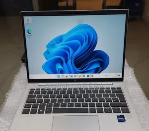 New Laptop HP EliteBook 830 G9 16GB Intel Core i5 SSD 512GB
