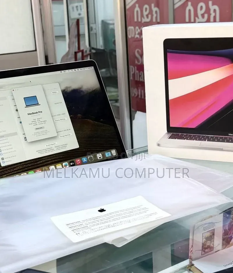 New Laptop Apple MacBook Pro 2020 M1 8GB Apple M1 SSD 512GB