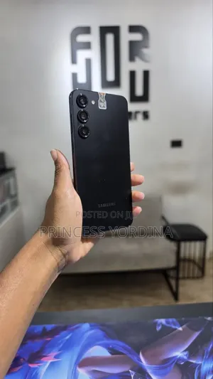 New Samsung Galaxy S22+ 5G 256 GB Black
