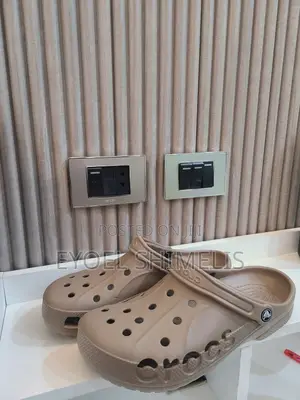 Crocs Brown