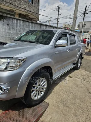Toyota Hilux 2015 Silver