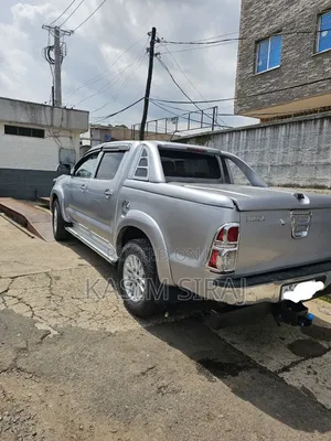 Toyota Hilux 2015 Silver