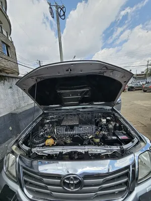Toyota Hilux 2015 Silver
