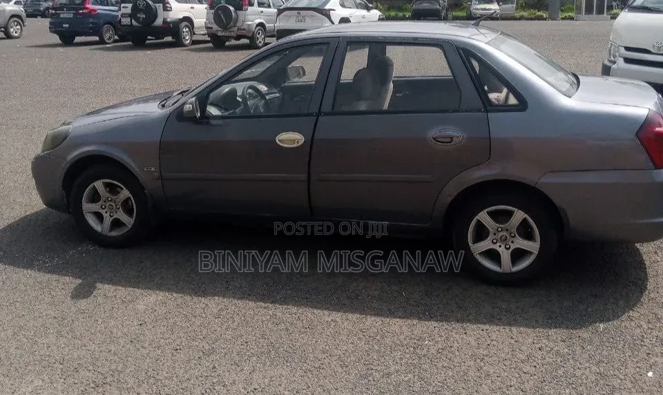 Lifan 520 2012 Gray