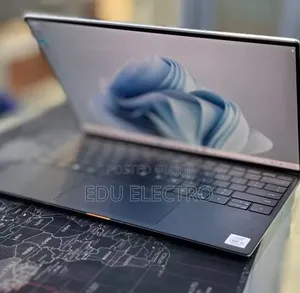 New Laptop Dell XPS 13 8GB Intel Core i5 SSD 512GB