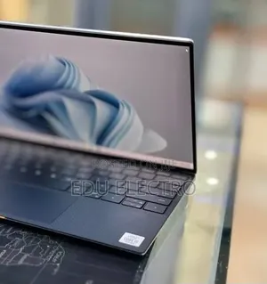 New Laptop Dell XPS 13 8GB Intel Core i5 SSD 512GB