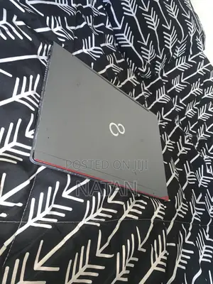 Laptop Fujitsu Lifebook U745 16GB Intel Core i5 SSD 250GB