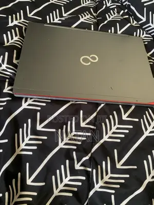 Laptop Fujitsu Lifebook U745 16GB Intel Core i5 SSD 250GB