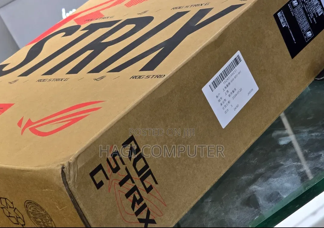 New Laptop Asus ROG Strix G18 16GB Intel Core i9 SSD 1T