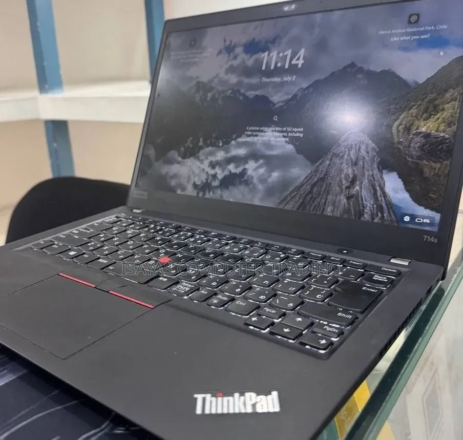New Laptop Lenovo 8GB AMD Ryzen 5 SSD 256GB