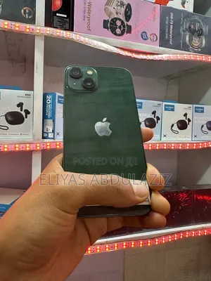 Apple iPhone 13 128 GB Green
