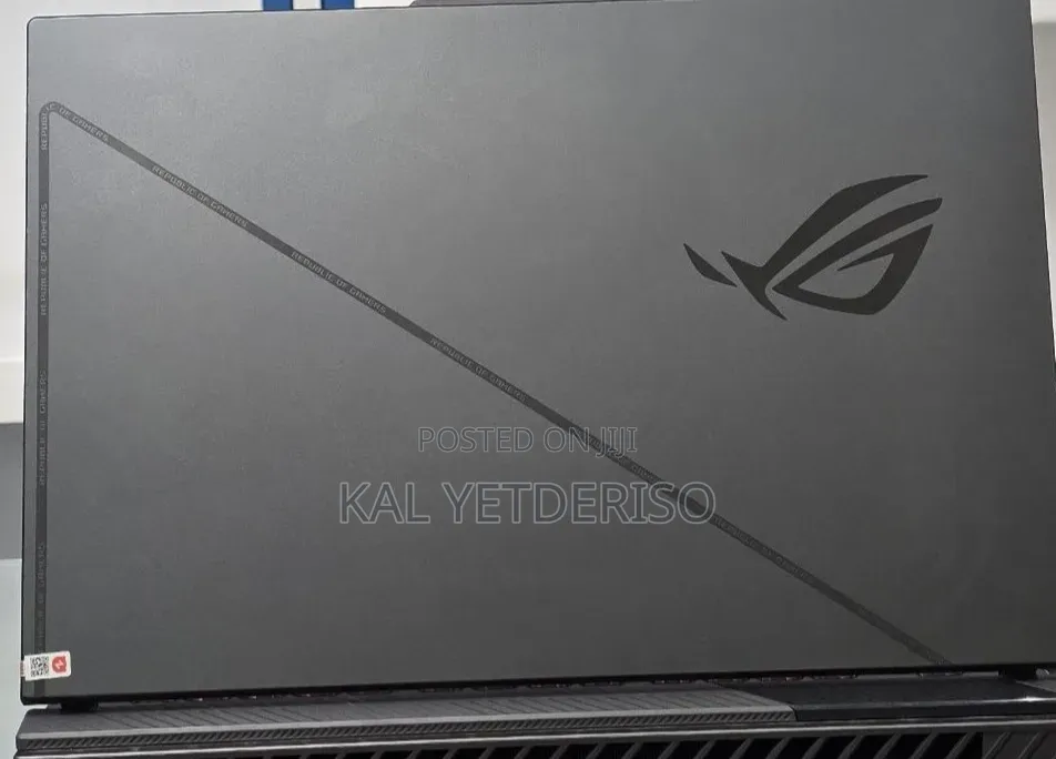 New Laptop Asus ROG Strix G16 16GB Intel Core i7 SSD 1T