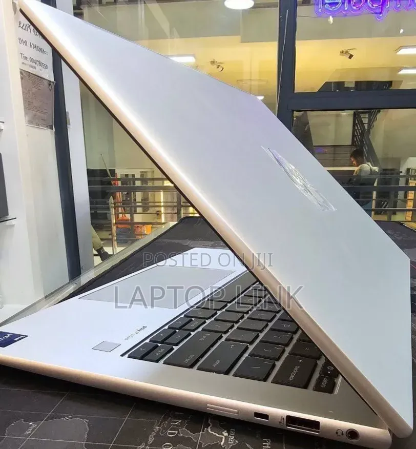 New Laptop HP EliteBook 840 G10 16GB Intel Core i7 SSD 512GB