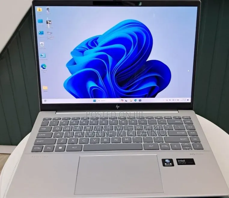 New Laptop HP Pavilion 15 16GB Intel Core Ultra 7 SSD 1T