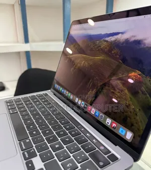 New Laptop Apple MacBook Pro 2020 M1 16GB Apple M1 SSD 512GB
