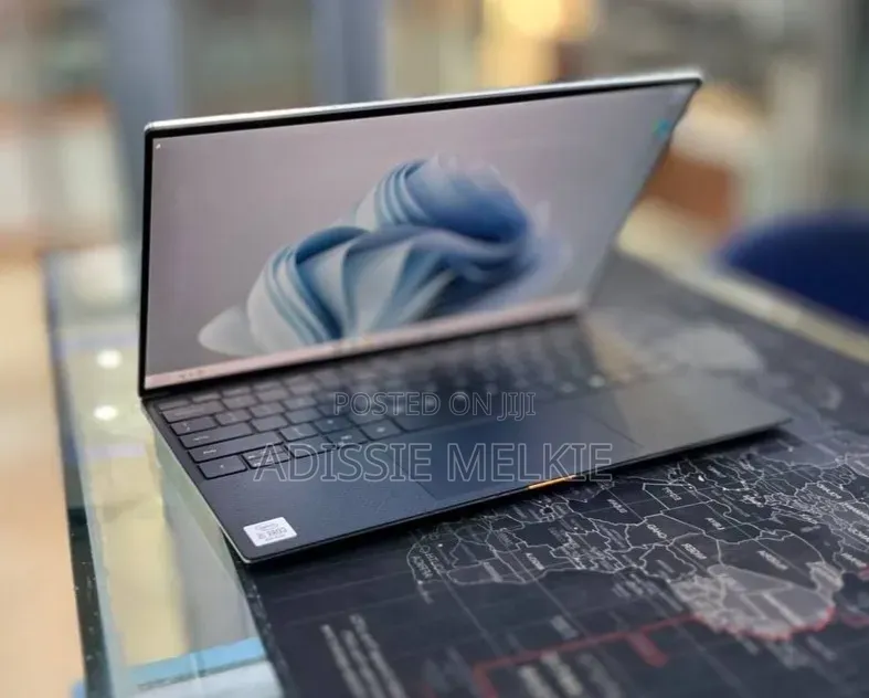 New Laptop Dell XPS 13 8GB Intel Core i5 SSD 512GB