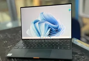 New Laptop Dell XPS 13 8GB Intel Core i5 SSD 512GB