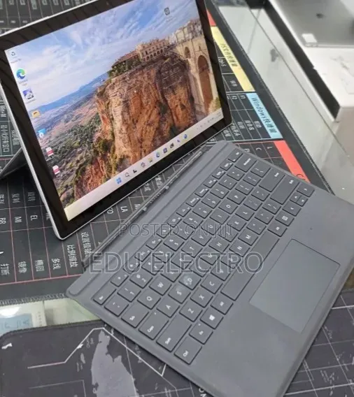 New Laptop Microsoft Surface Pro 7 16GB Intel Core i7 SSD 512GB