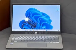 New Laptop HP Pavilion 15 8GB Intel Core i5 SSD 256GB