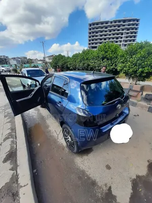 Toyota Yaris 2010 Blue