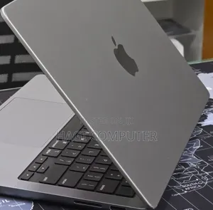 New Laptop Apple MacBook Pro 2023 M3 8GB Apple M3 Pro SSD 512GB