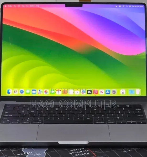 New Laptop Apple MacBook Pro 2023 M3 8GB Apple M3 Pro SSD 512GB