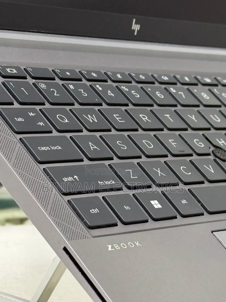 New Laptop HP ZBook Firefly G8 16GB Intel Core i5 SSD 512GB