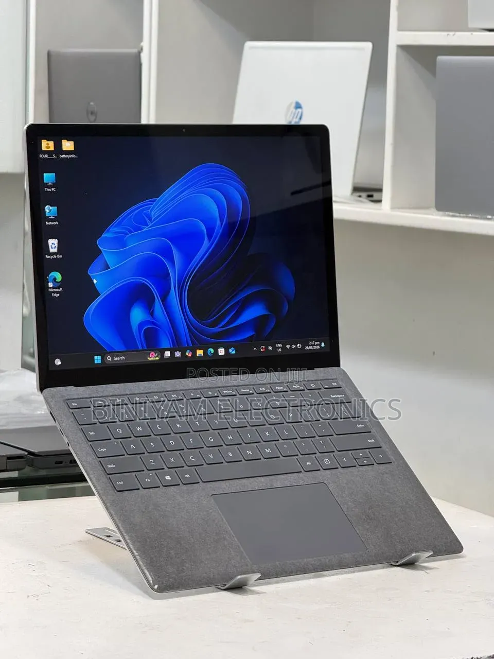 New Laptop Microsoft Surface Laptop 4 16GB Intel Core i7 SSD 512GB
