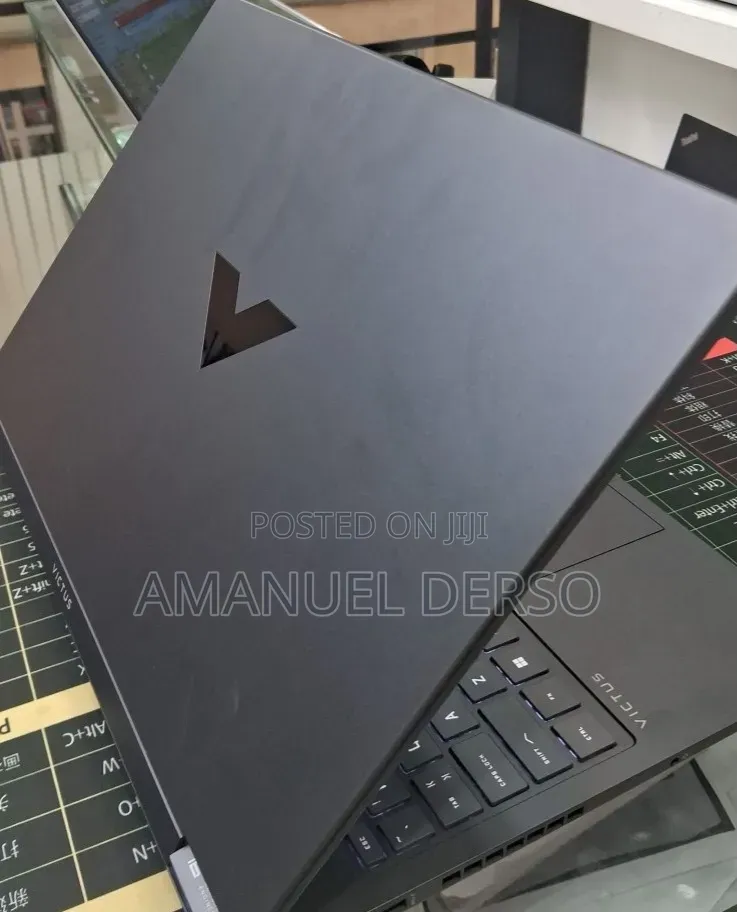 New Laptop HP Victus 16 16GB Intel Core i7 SSD 1T