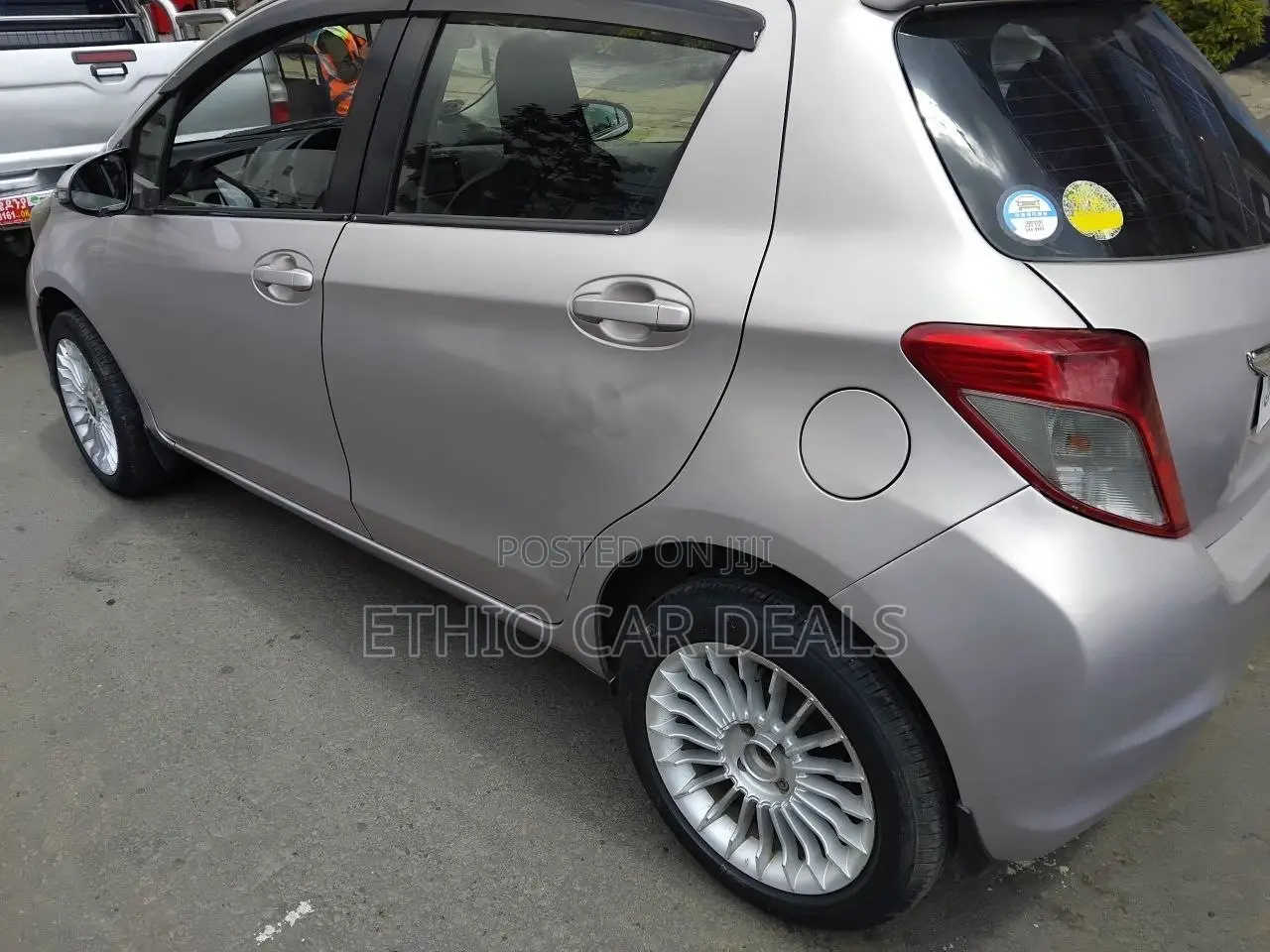Toyota Yaris 2011 Silver