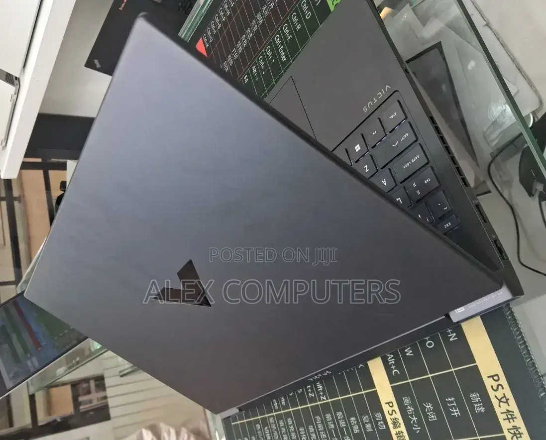 New Laptop HP Victus 16 16GB Intel Core i7 SSD 1T